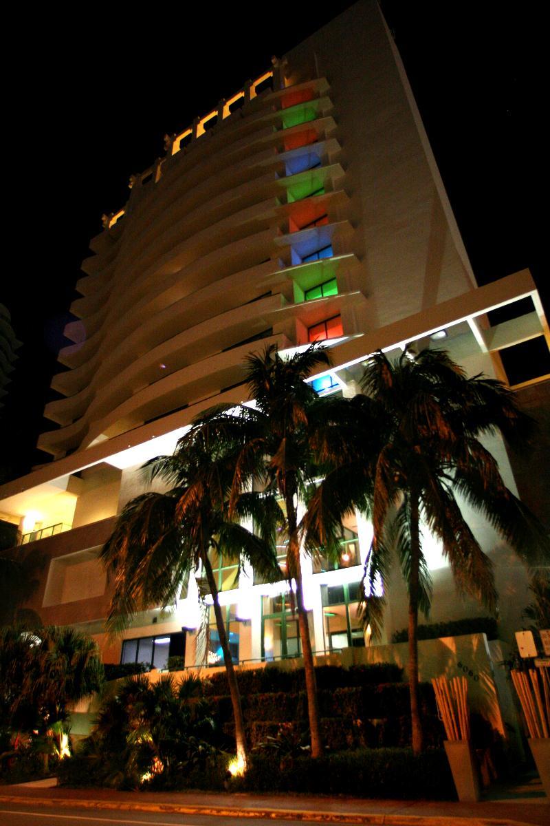 The Casablanca On The Ocean West Tower Hotel Miami Beach Exterior photo