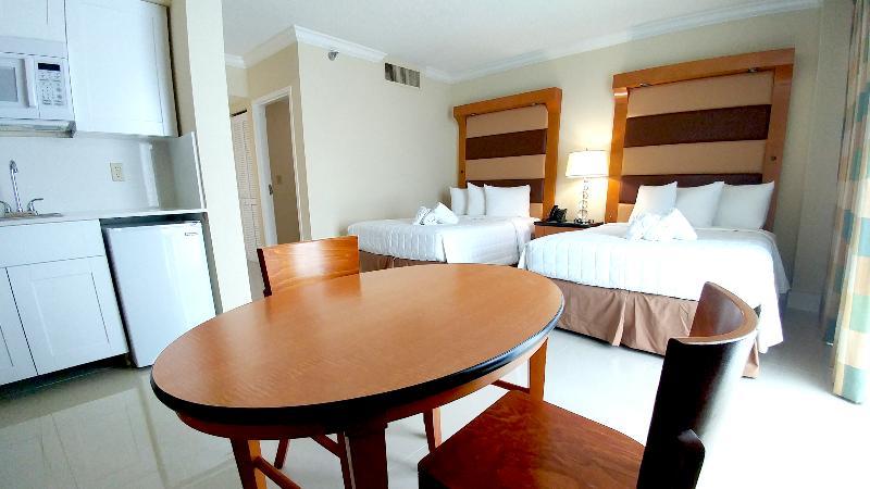 The Casablanca On The Ocean West Tower Hotel Miami Beach Exterior photo
